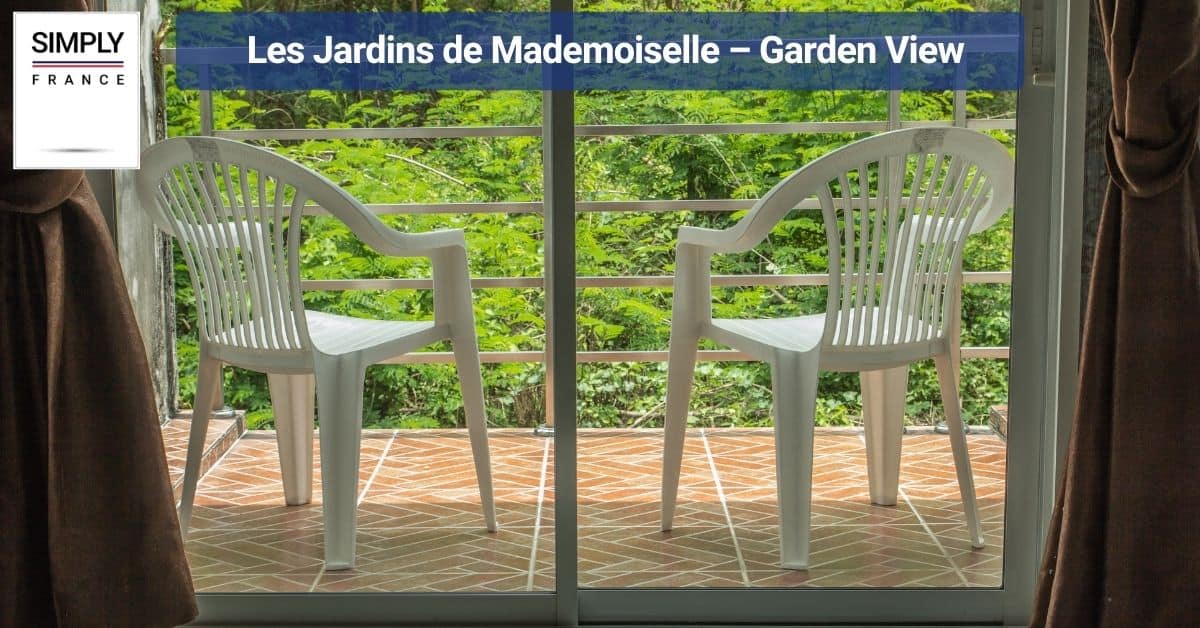 Les Jardins de Mademoiselle – Garden View